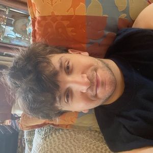 Meet your Posher, Max